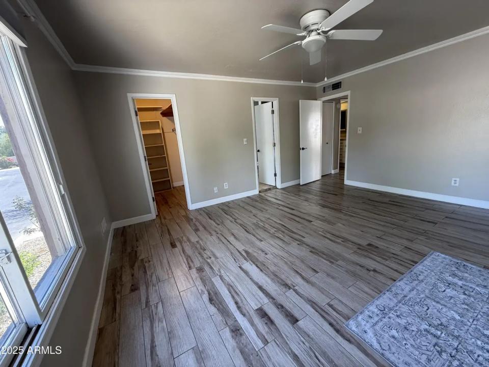 Real Estate Picture 7