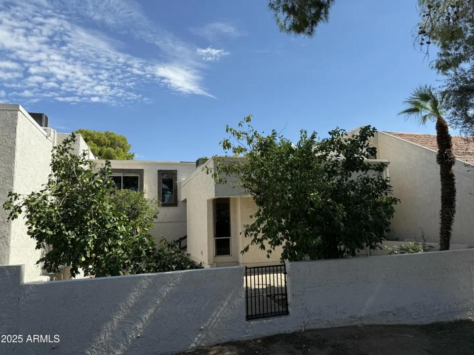 Real Estate Picture 12