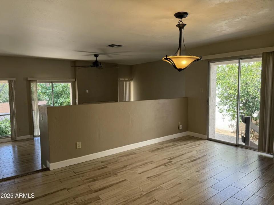 Real Estate Picture 4