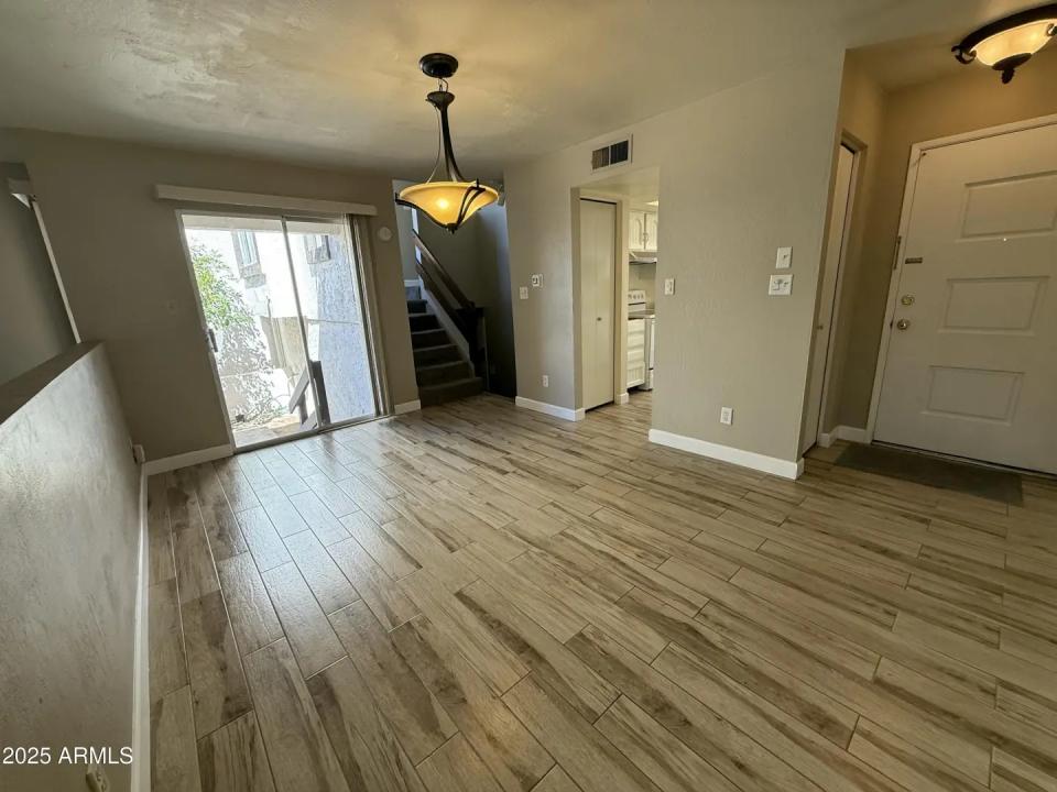 Real Estate Picture 1
