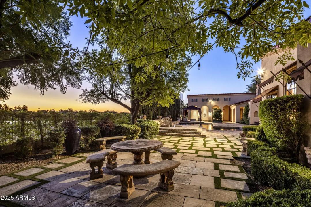 Real Estate Picture 32