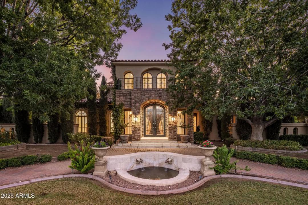 Real Estate Picture 8