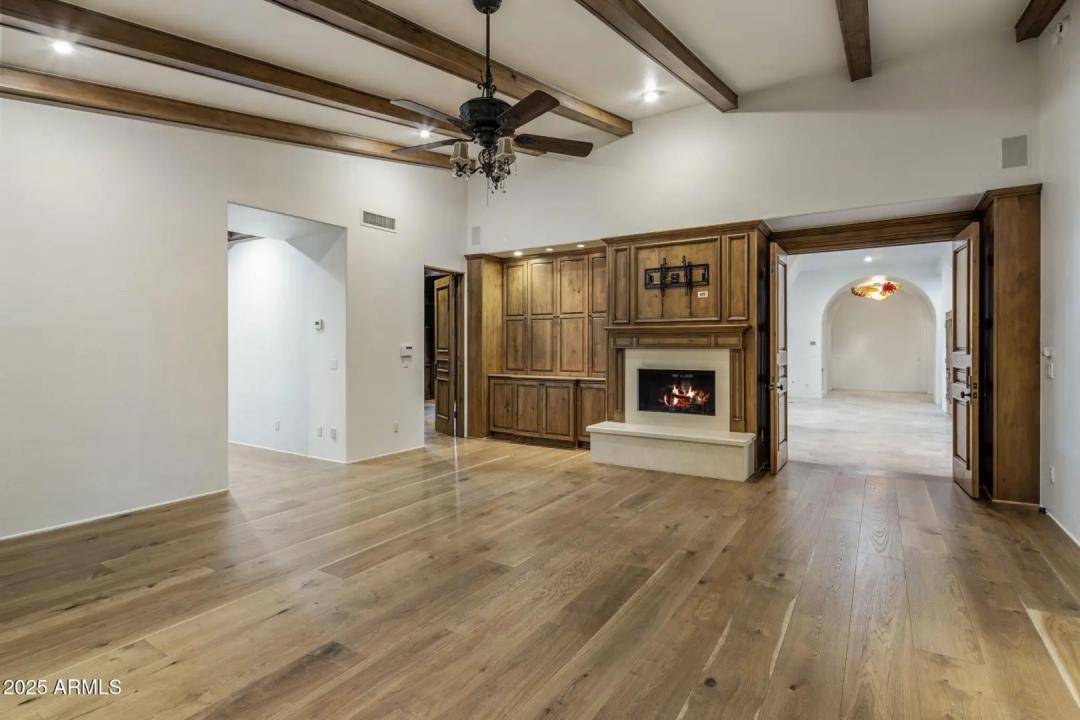 Real Estate Picture 23