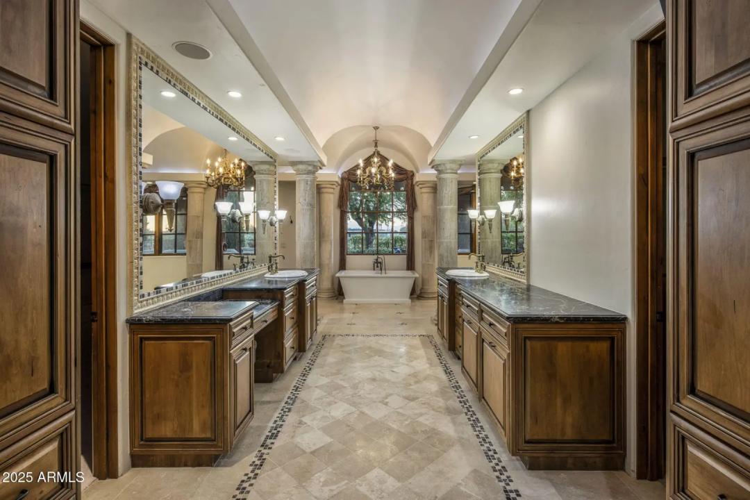 Real Estate Picture 25