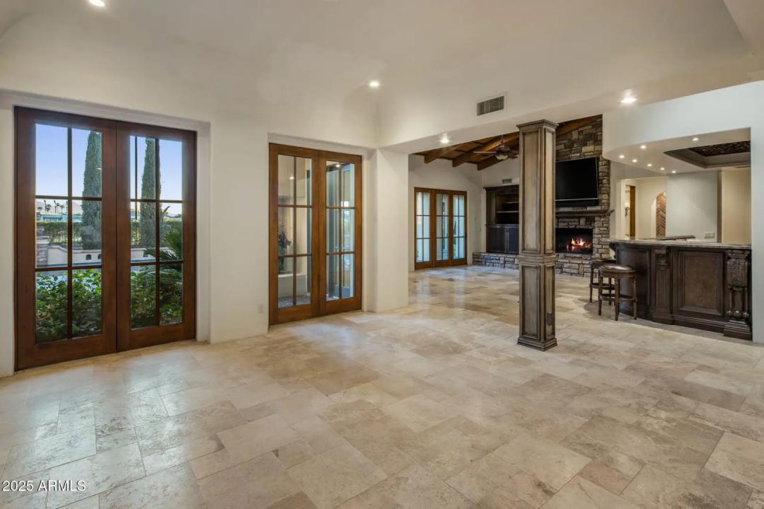 Real Estate Picture 19