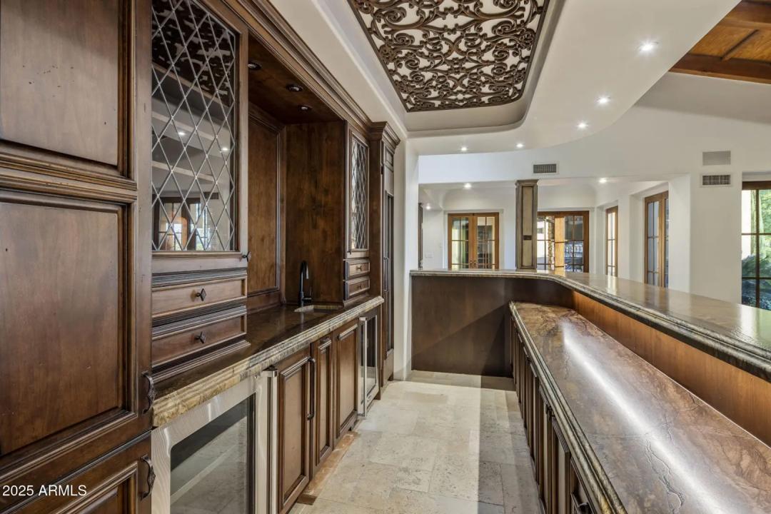 Real Estate Picture 18