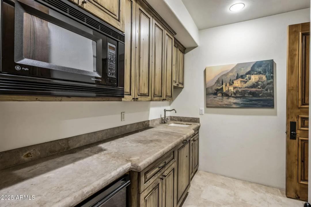 Real Estate Picture 37