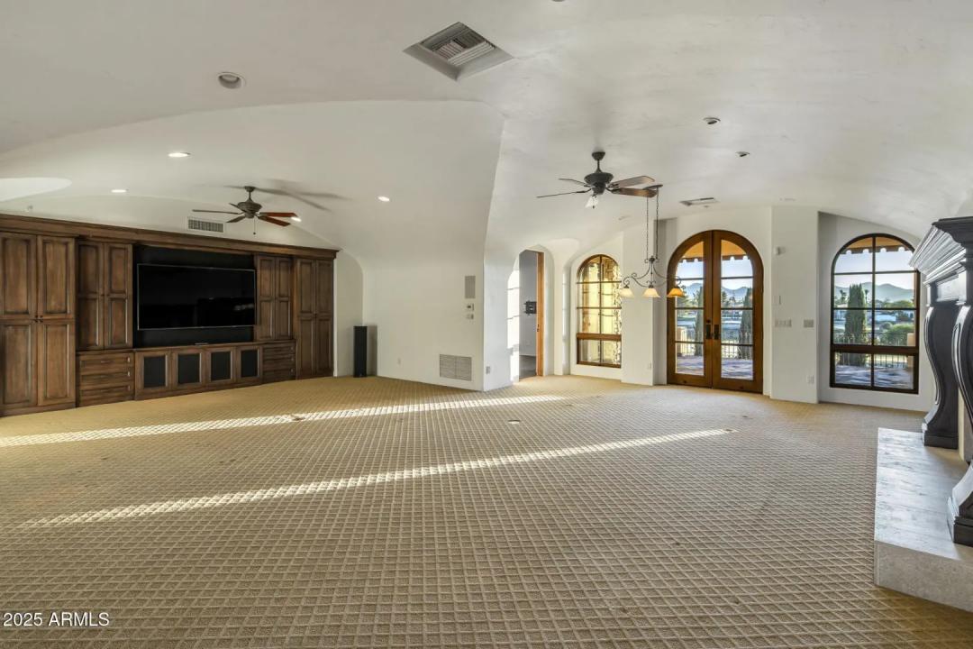 Real Estate Picture 38