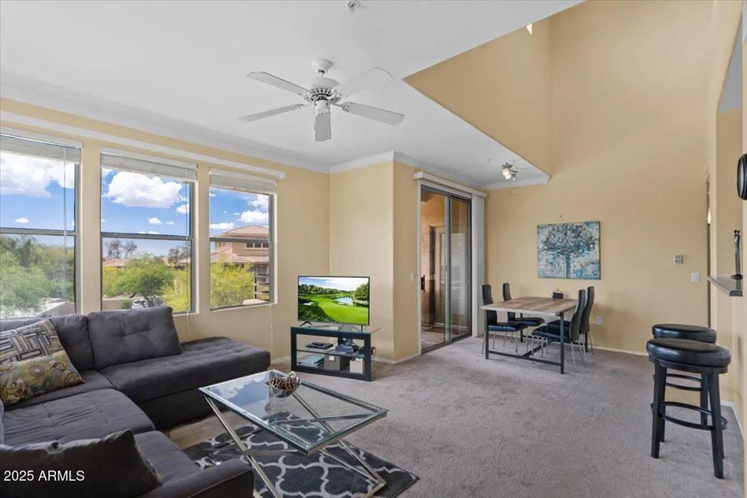 Real Estate Picture 3