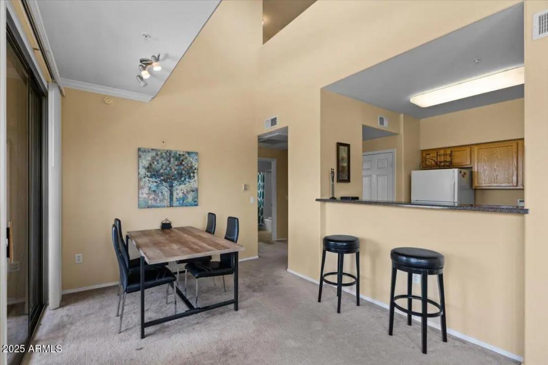 Real Estate Picture 7