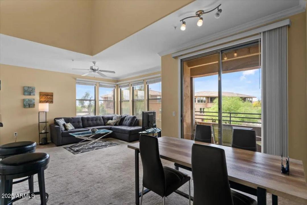 Real Estate Picture 8