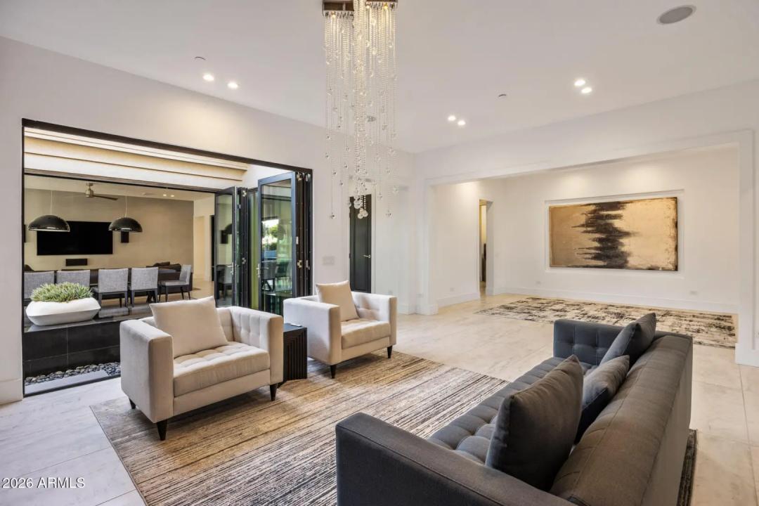 Real Estate Picture 17