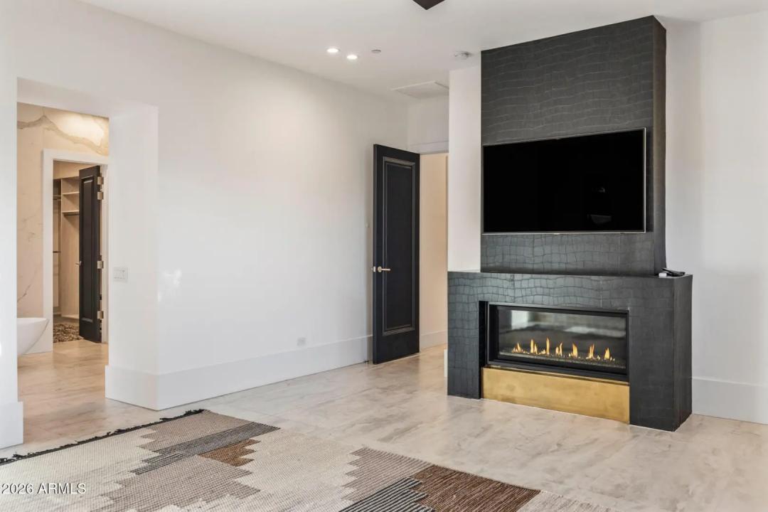 Real Estate Picture 18