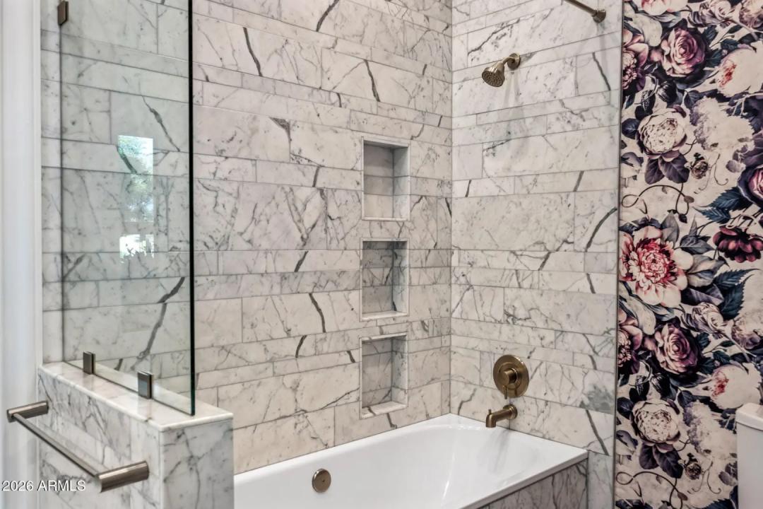 Real Estate Picture 27