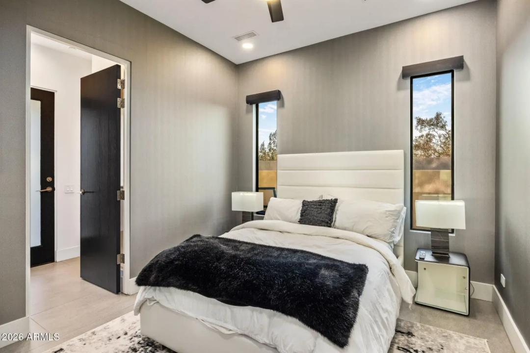 Real Estate Picture 32