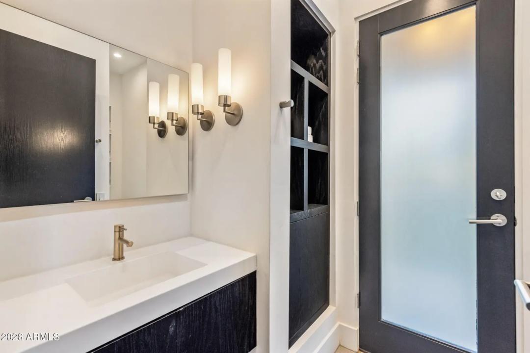 Real Estate Picture 33