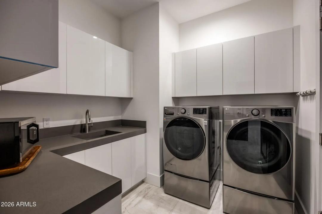 Real Estate Picture 34