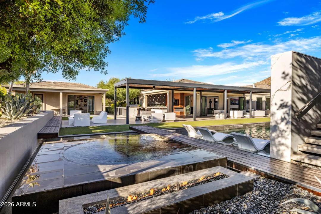 Real Estate Picture 40