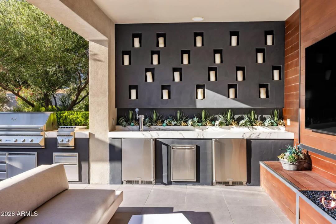 Real Estate Picture 42