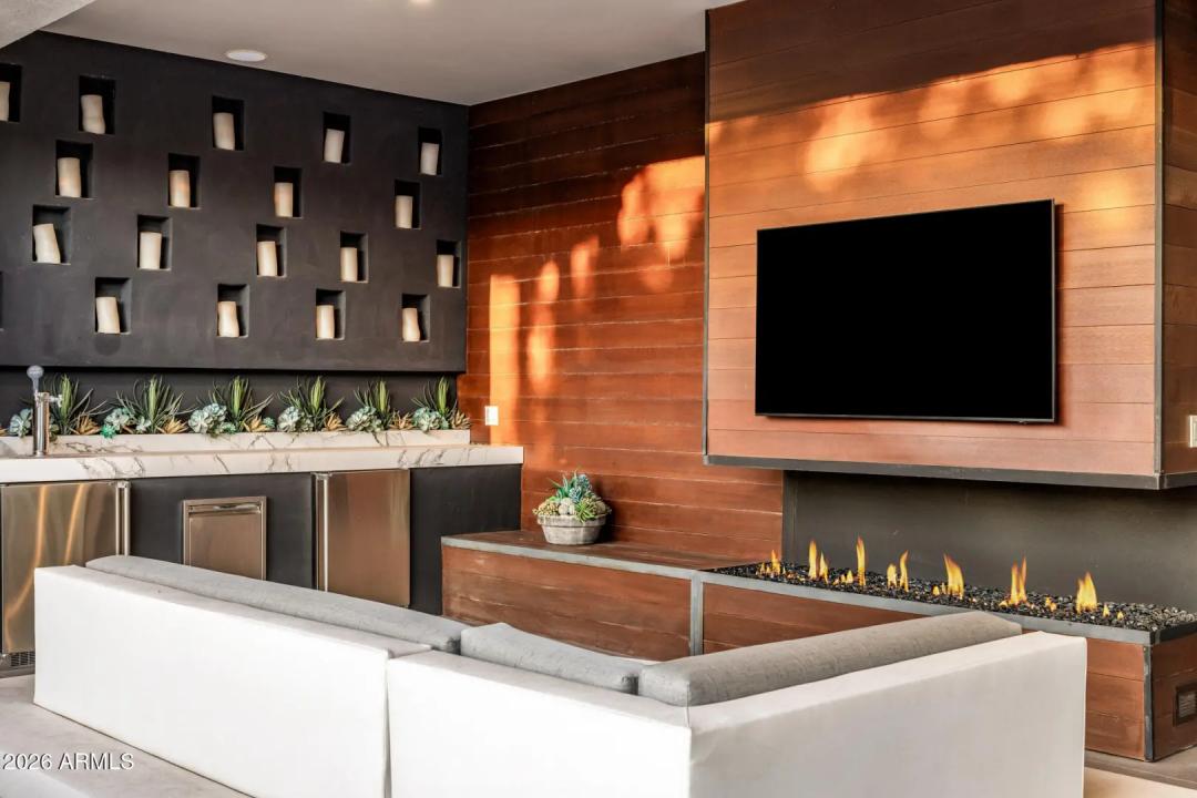 Real Estate Picture 43