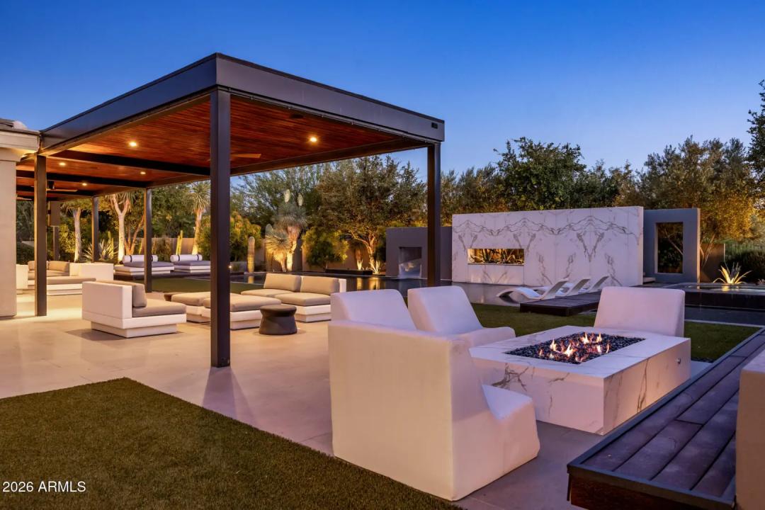 Real Estate Picture 50