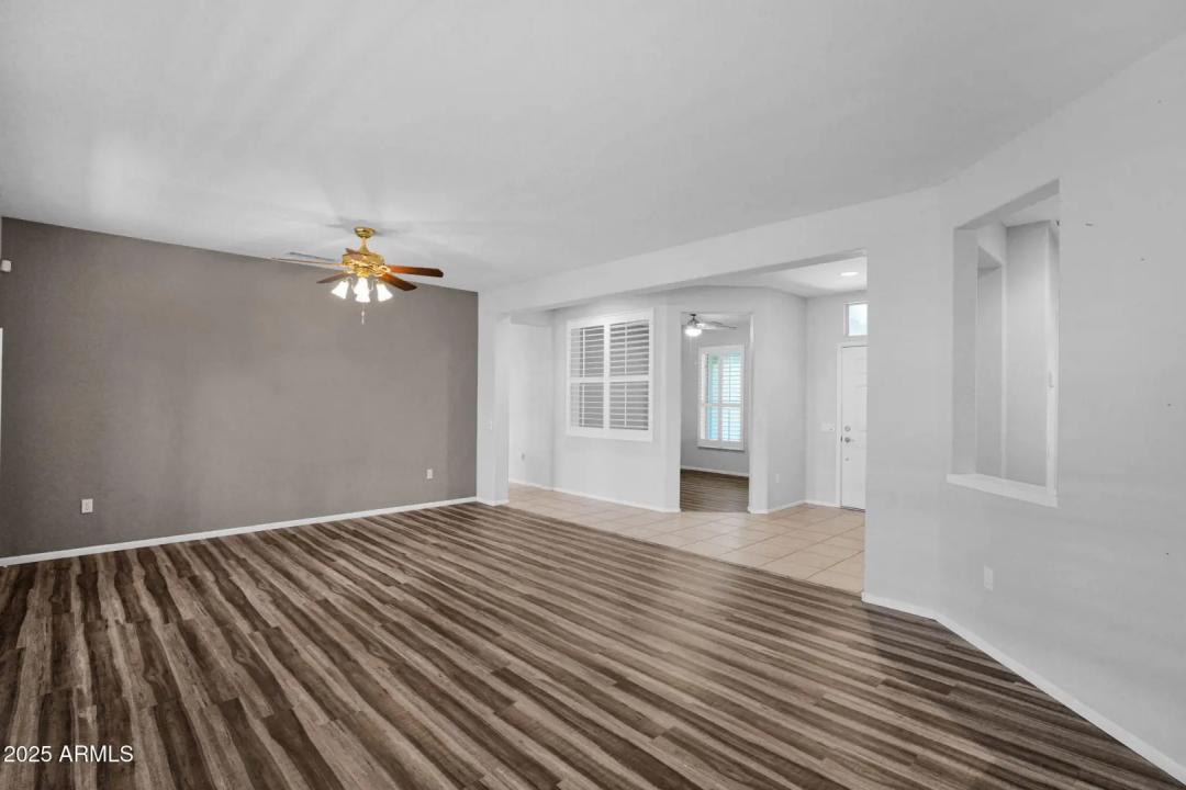 Real Estate Picture 17