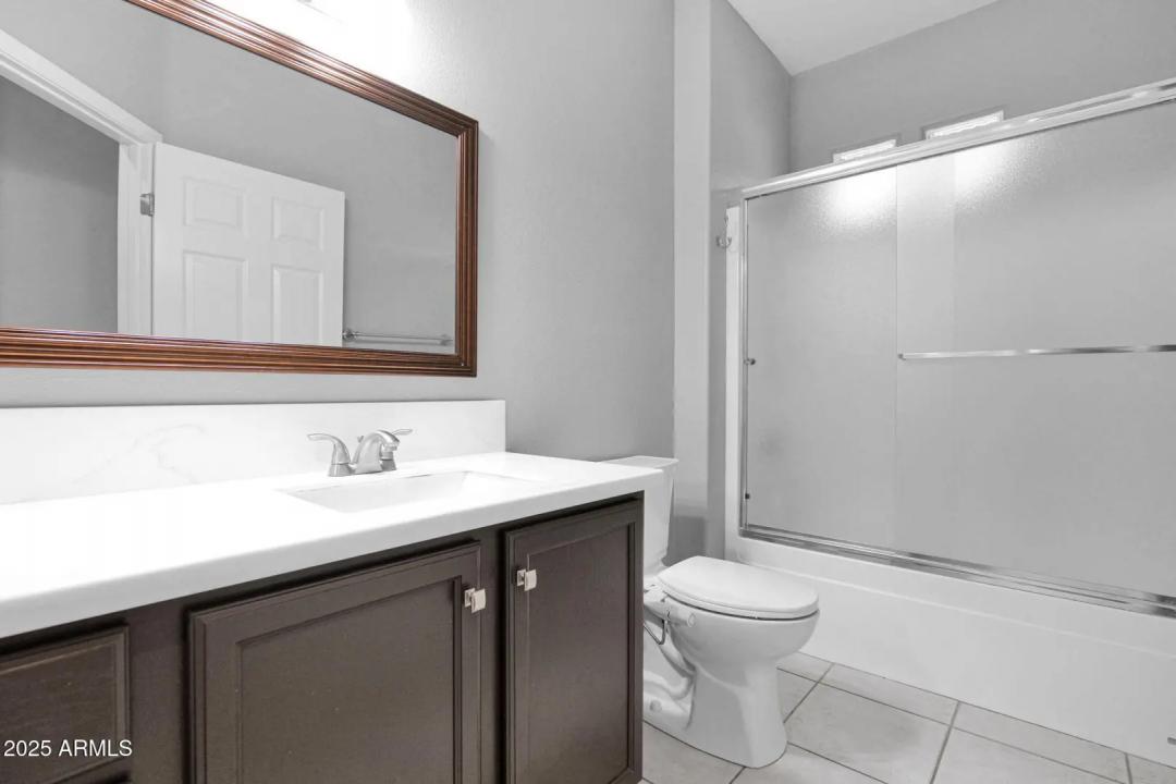 Real Estate Picture 24