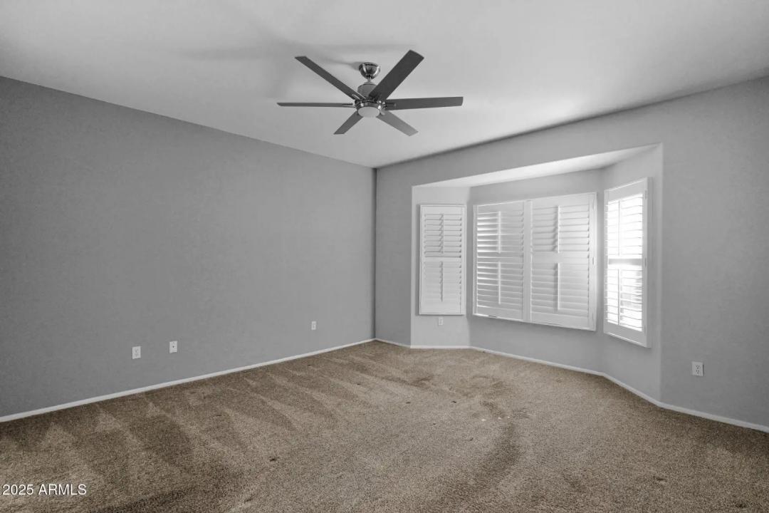 Real Estate Picture 18
