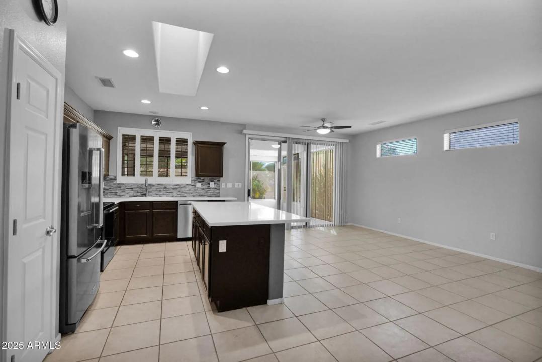 Real Estate Picture 5