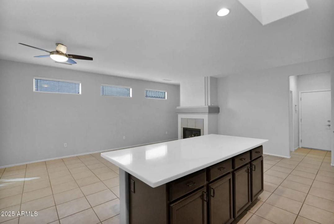 Real Estate Picture 11