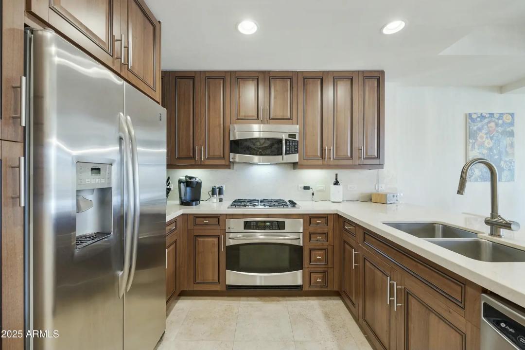 Real Estate Picture 5