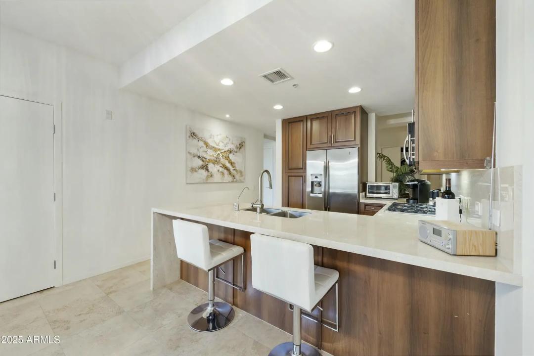 Real Estate Picture 7