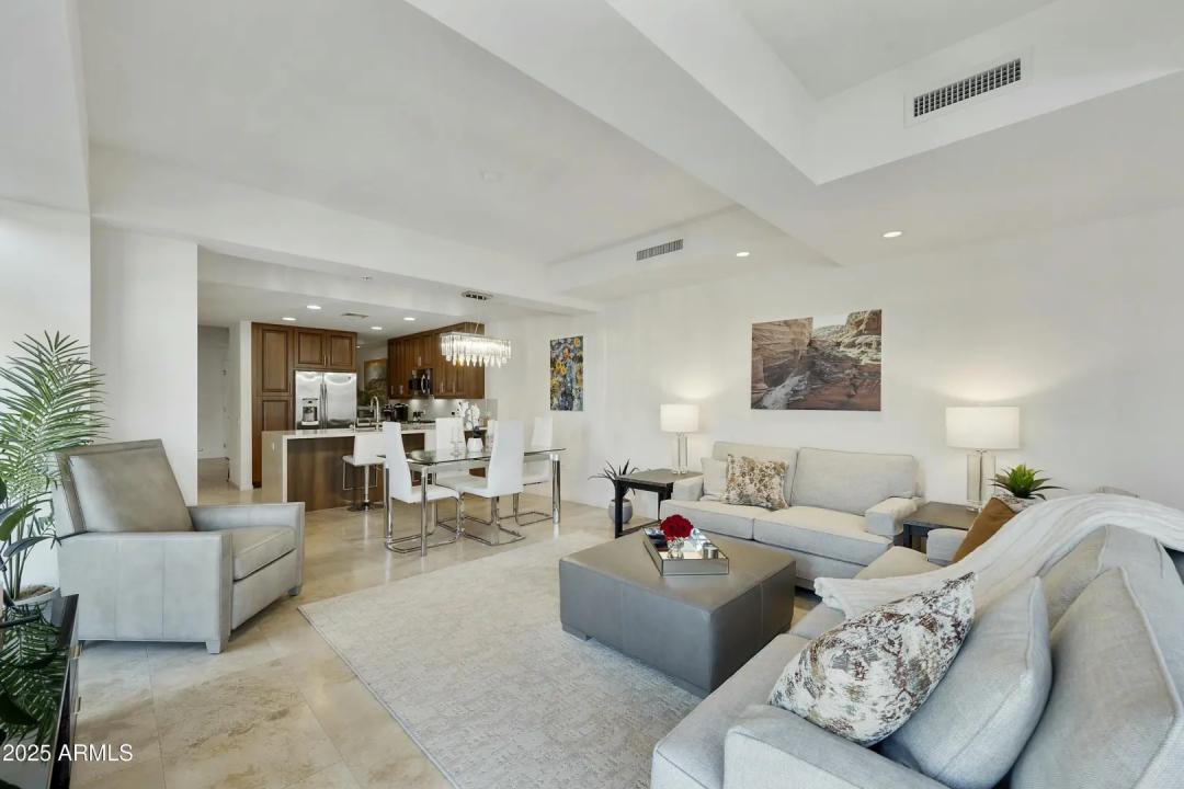 Real Estate Picture 9