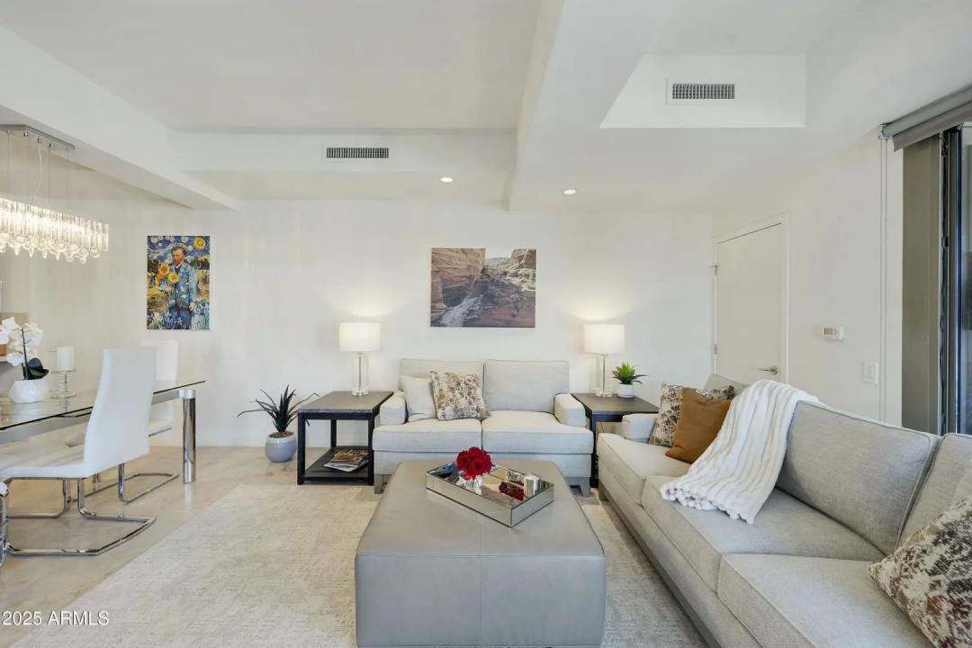 Real Estate Picture 10