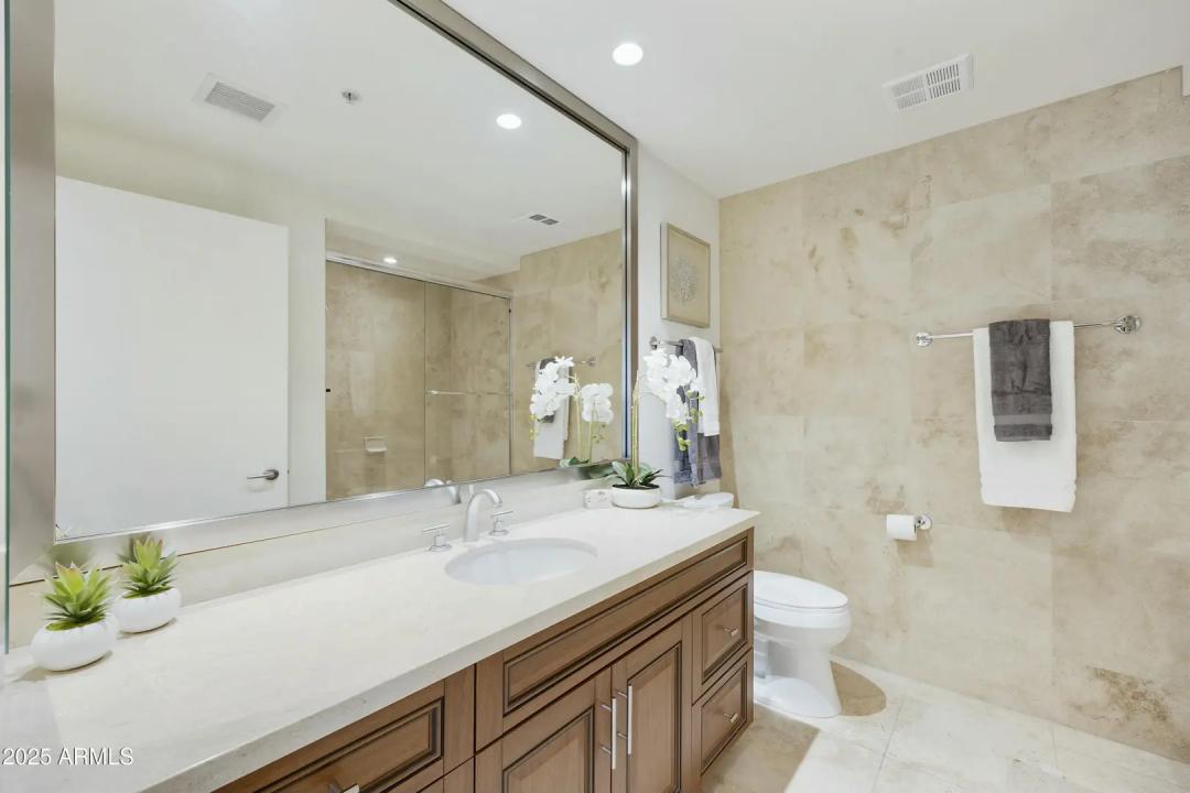 Real Estate Picture 20