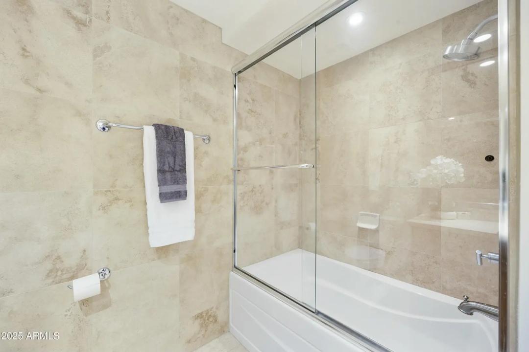 Real Estate Picture 22