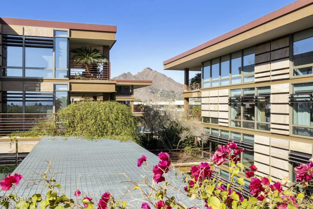 Real Estate Picture 24