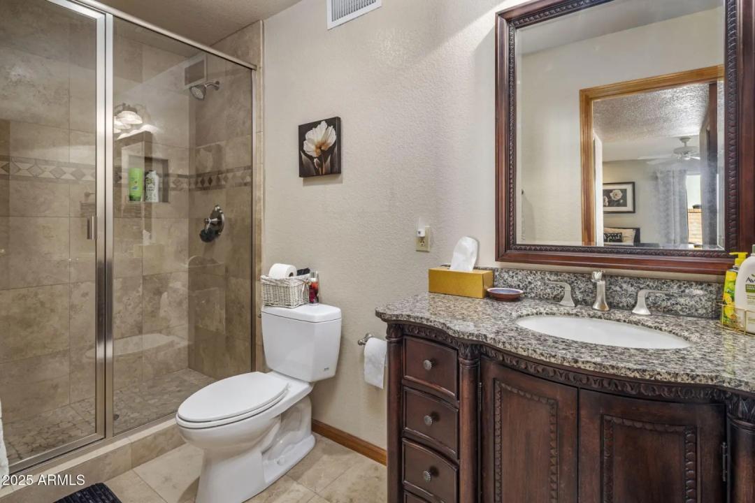 Real Estate Picture 23