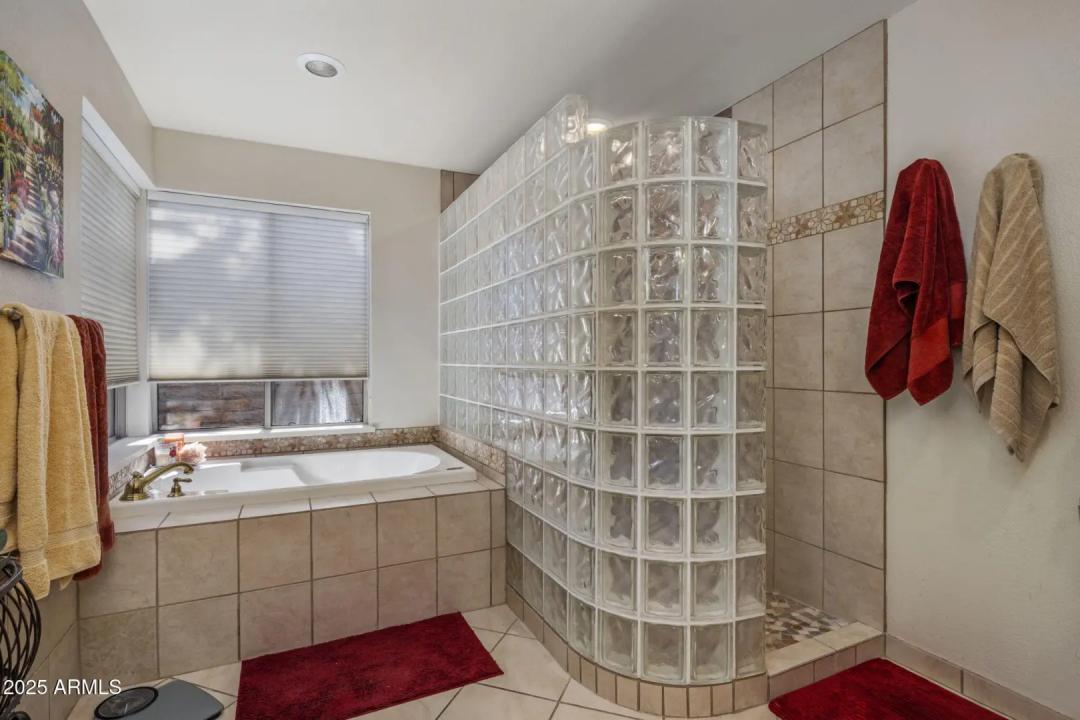 Real Estate Picture 21