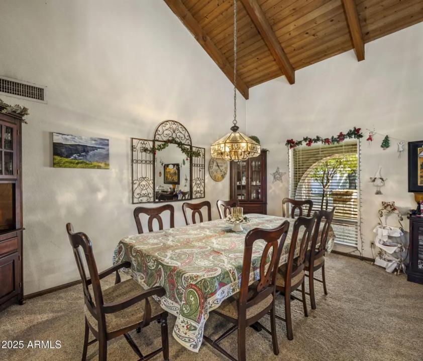 Real Estate Picture 5