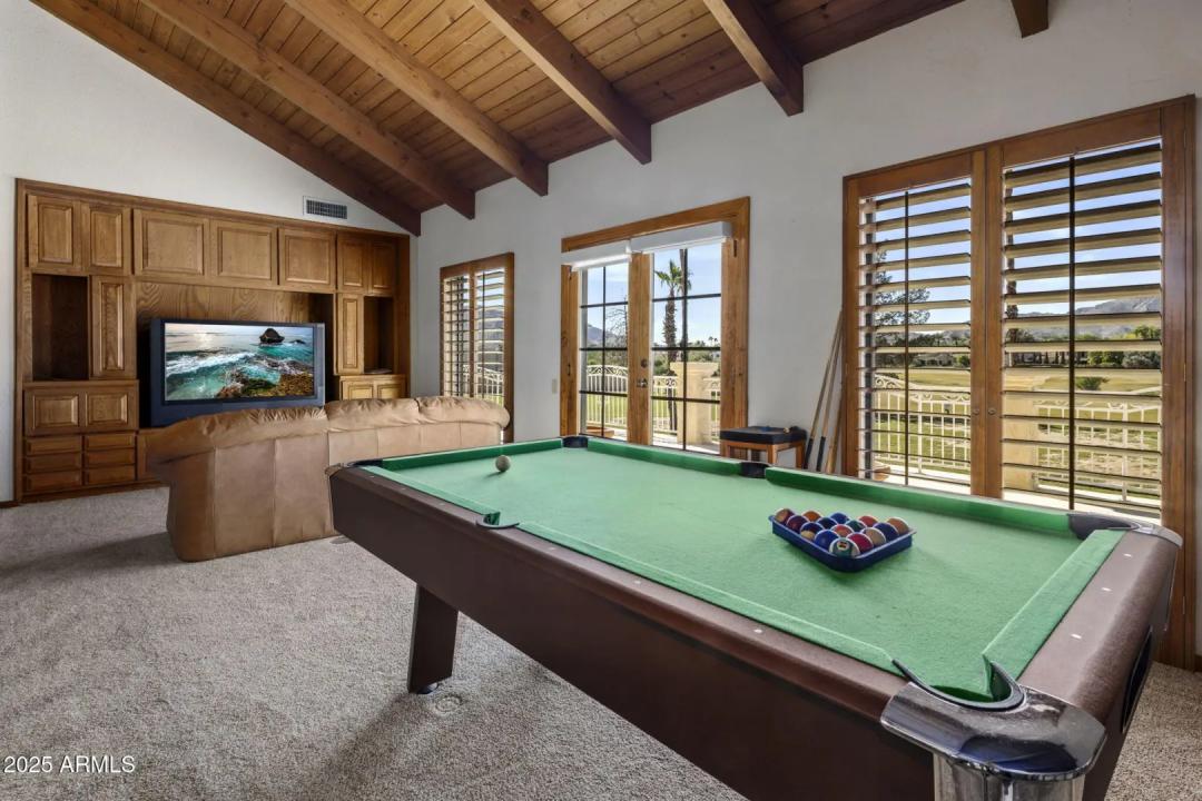 Real Estate Picture 14