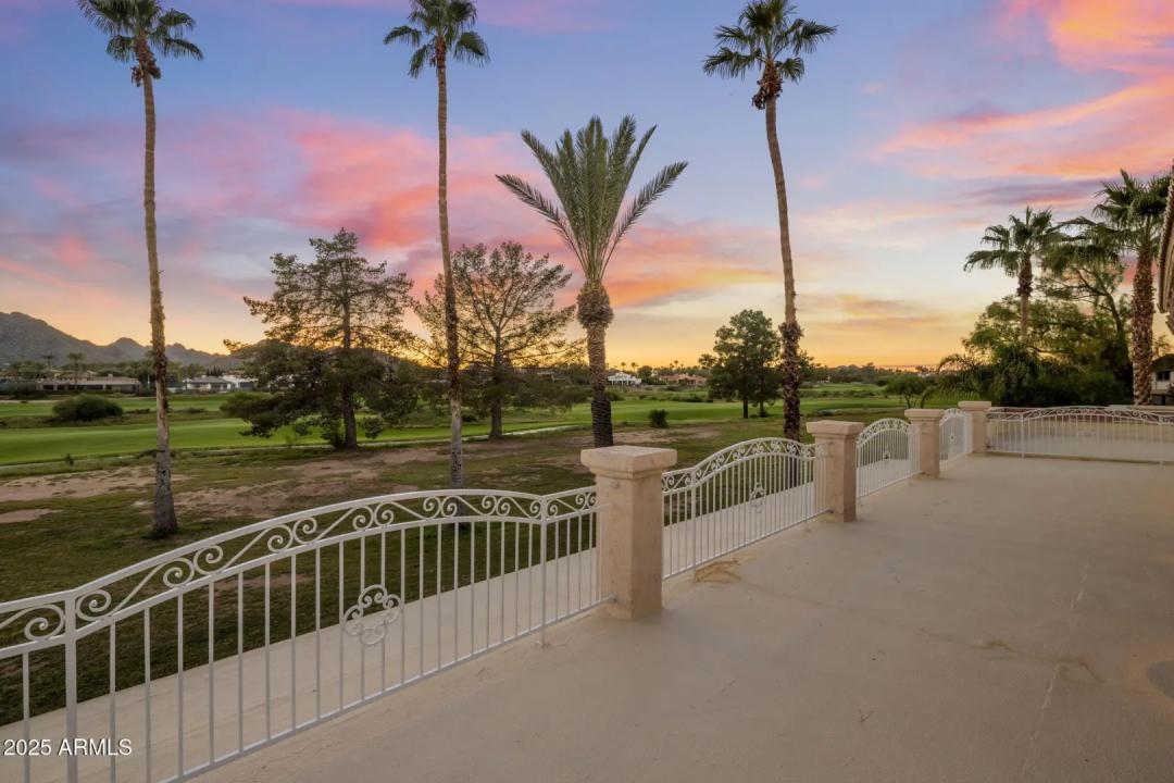 Real Estate Picture 16