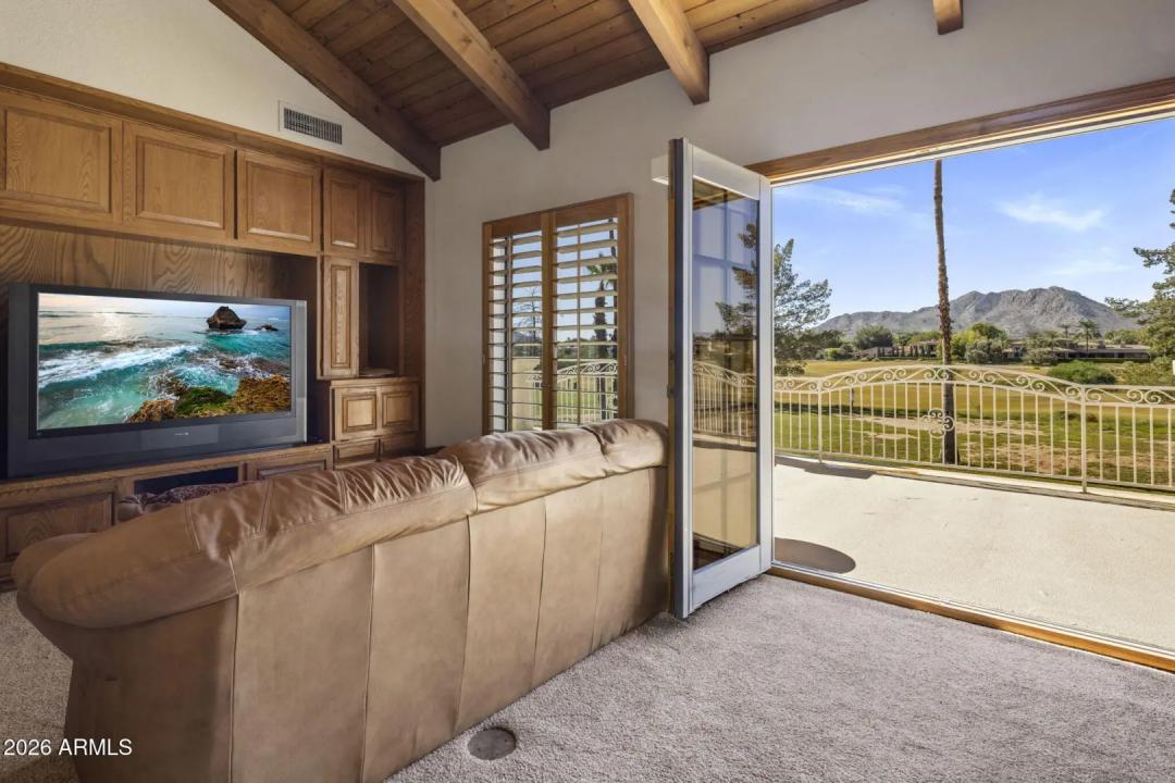 Real Estate Picture 21