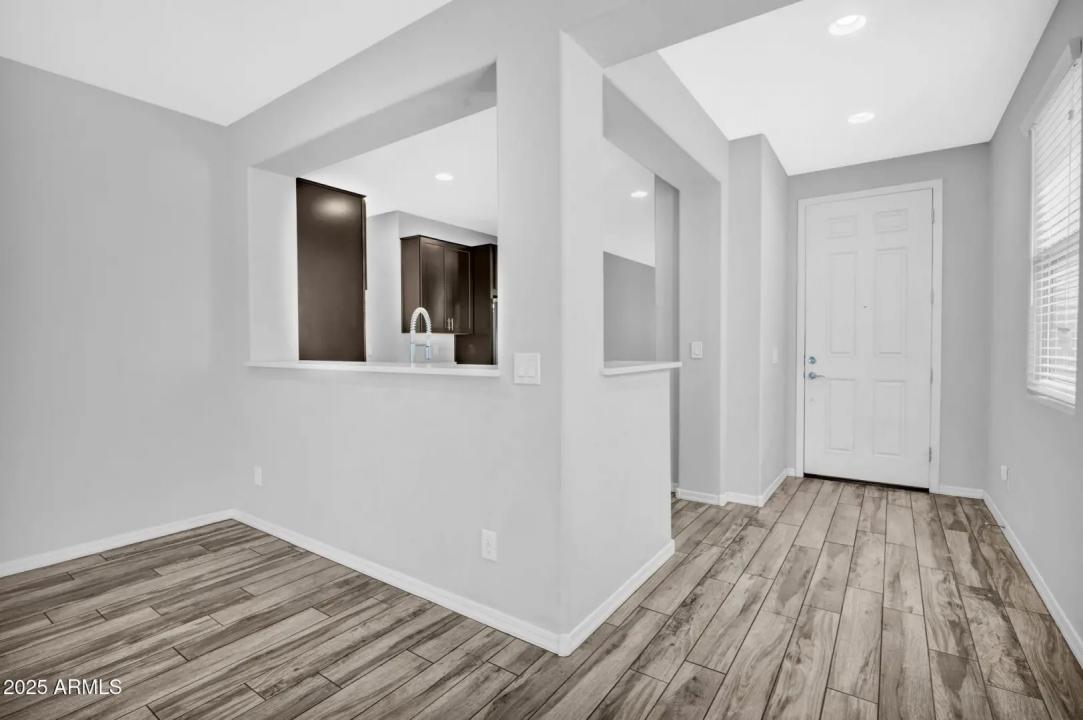 Real Estate Picture 3