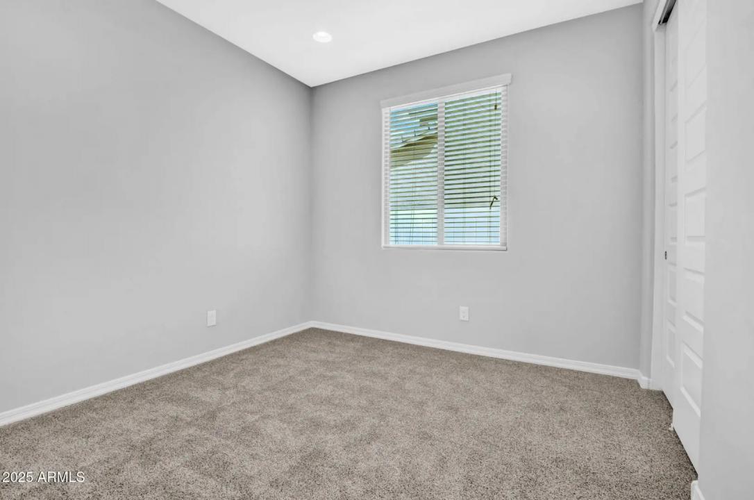 Real Estate Picture 13