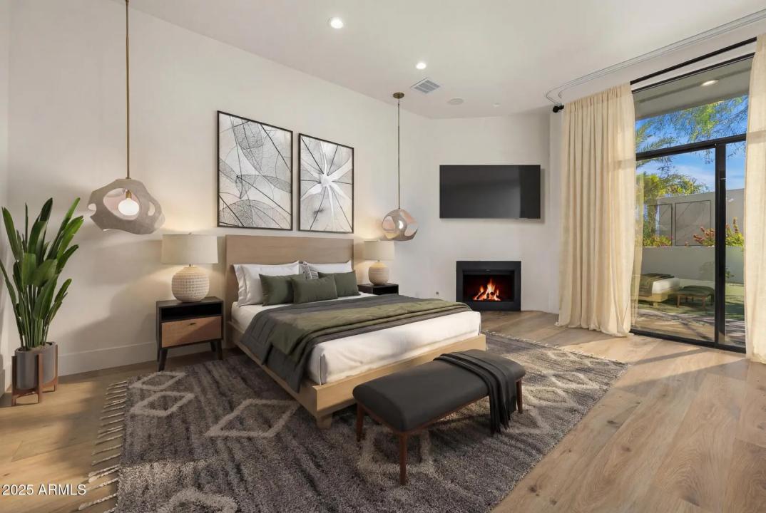 Real Estate Picture 11