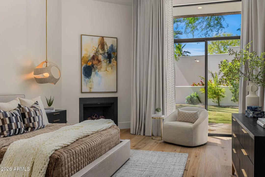 Real Estate Picture 13