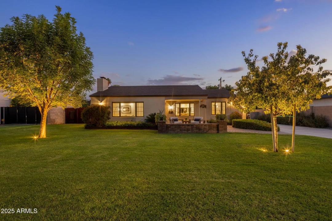 219 E OREGON Avenue Phoenix AZ 85012