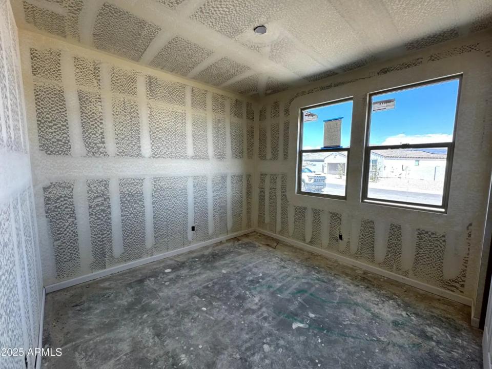 Real Estate Picture 6