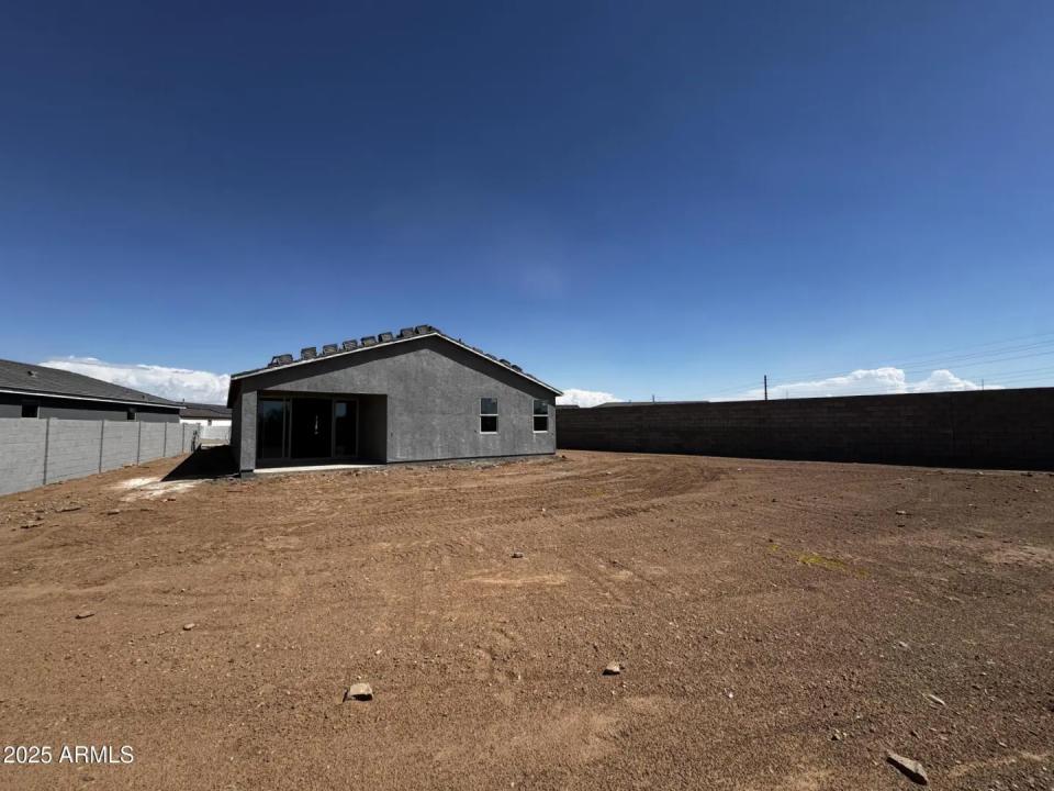 Real Estate Picture 22